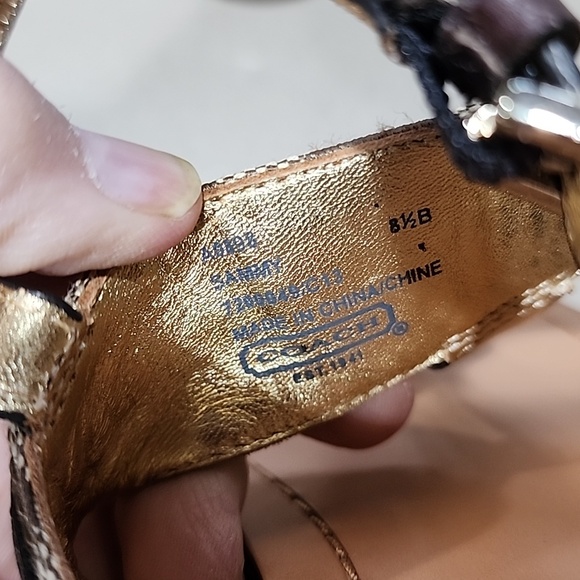 Coach Sammy Signature C Logo Thong Sandals, Brown, Size 8.5 Gold Hardware - Picture 11 of 16